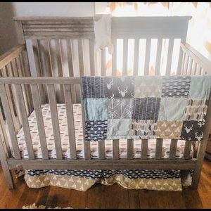 Crib bedding set